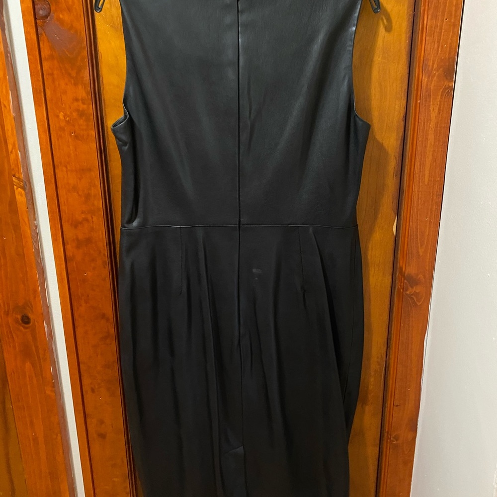 Dress - Picture 2 of 6